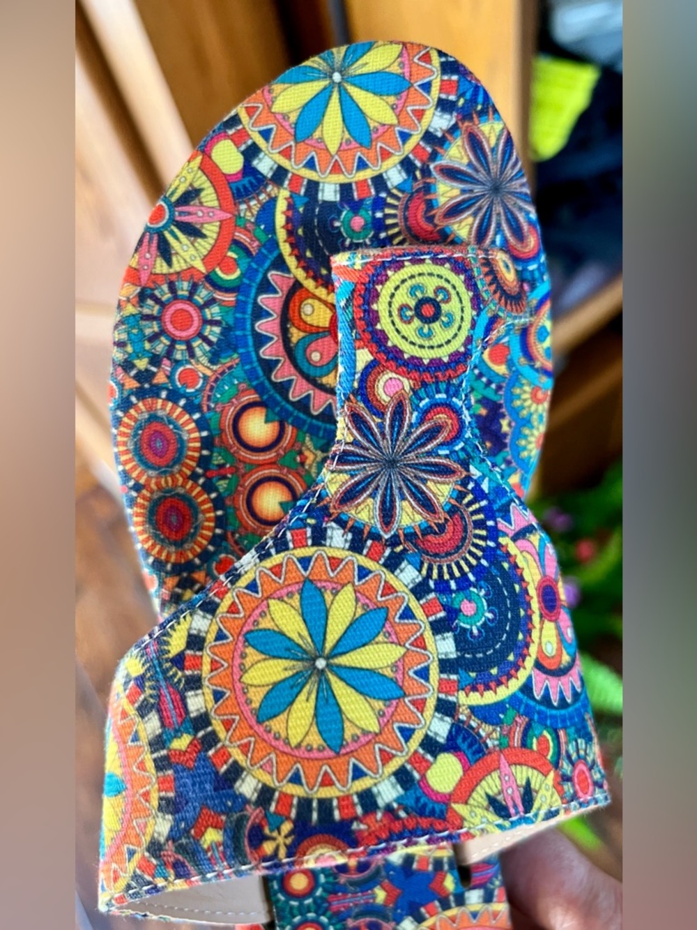 NWT Multicolor Patterned Women’s Sandals-Size 7 - Picture 6 of 7